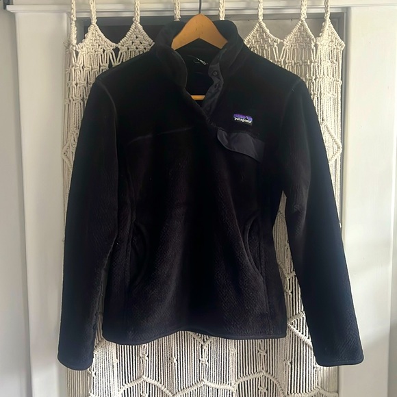 Black Patagonia pull over - Picture 1 of 2